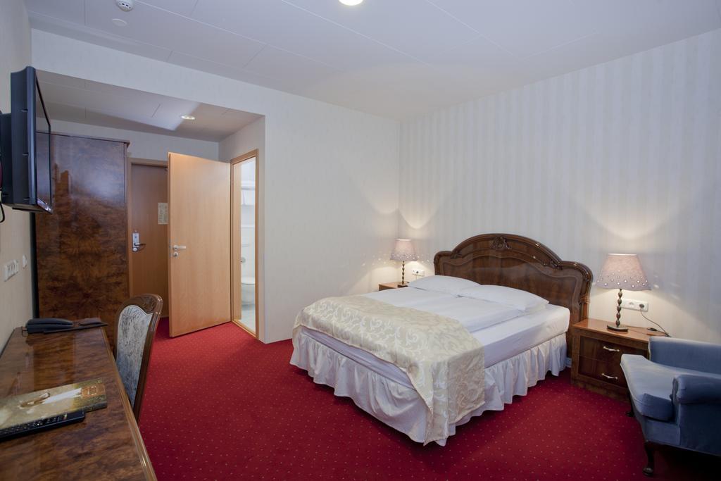 Hotel Smari Kópavogur Rum bild